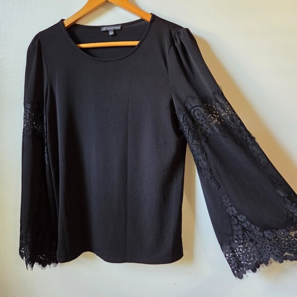 EUC ADRIANNA PAPELL BLACK LACED BELL LONG SLEEVES TOP SIZE SMALL - Picture 1 of 16